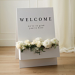 Velkomstskilt Med Blomsterkasse Hvid