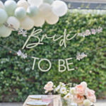 Naturblomst Bride To Be Banner Støvgrøn