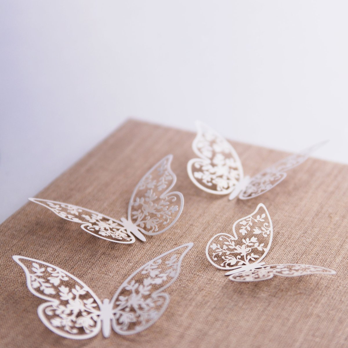 Sommerfugle Bordpynt Hvid | 24T Levering på pynt til enhver anledning ...