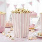 Stribet Popcornbægre Hvid/Lyserød
