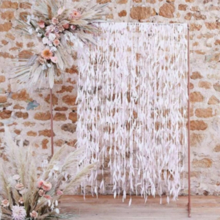 Ruscus Blade Backdrop Hvid