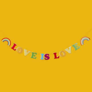 Love Is Love Guirlande
