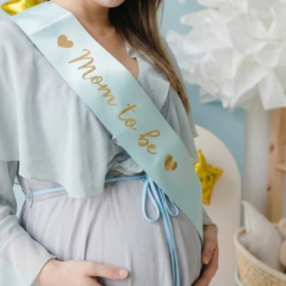 Mom To Be Skråbånd Lyseblå
