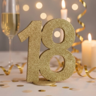 18 Års Bordtal Figur Guld